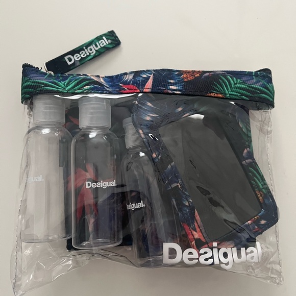 Travel pack…. NEVER USED - Picture 6 of 6